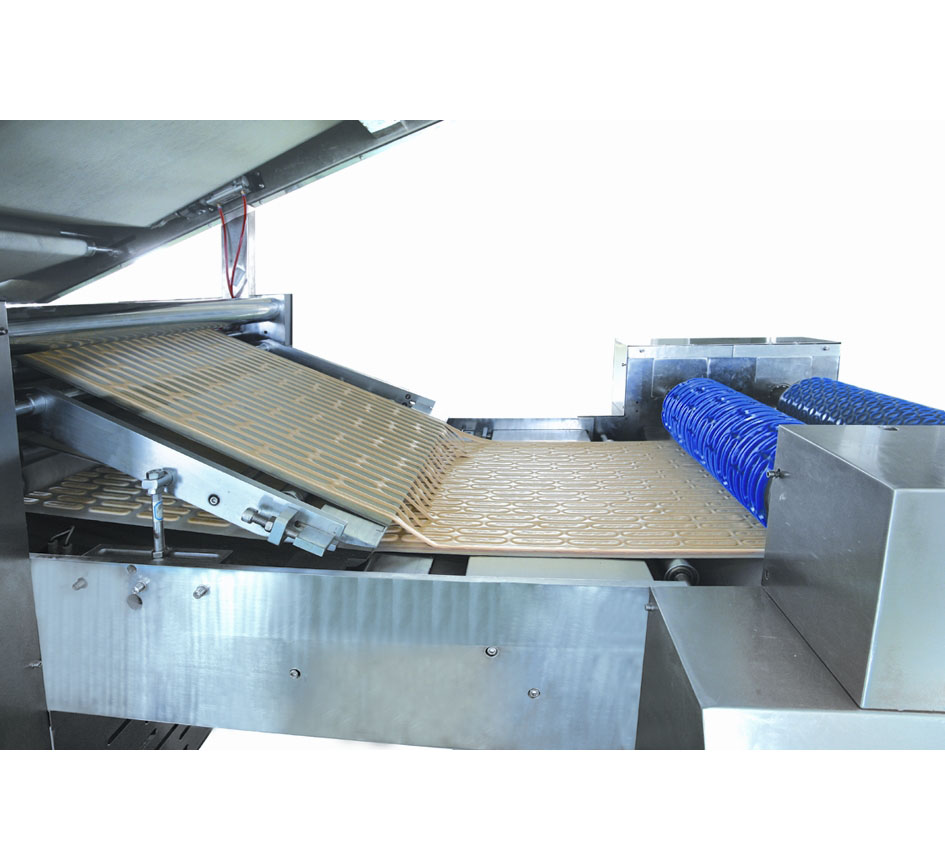 Sistema de reciclaje de masa conveniente para la línea de producción de galletas dura y suave
